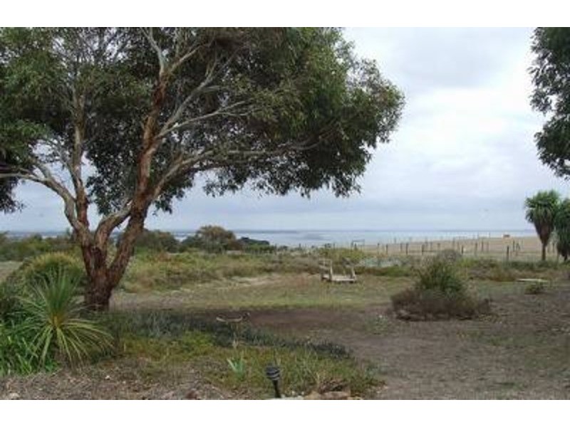 65 Potters Hill Road, San Remo VIC 3925