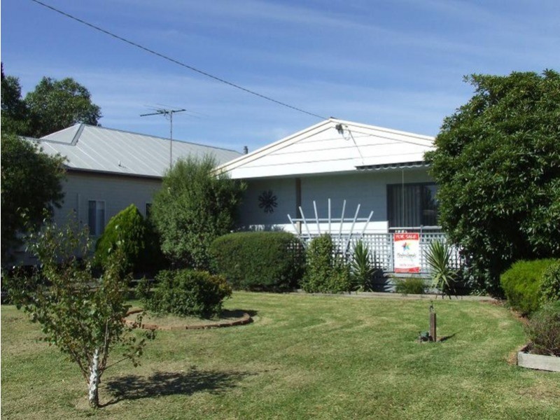 7 School Avenue, Newhaven VIC 3925