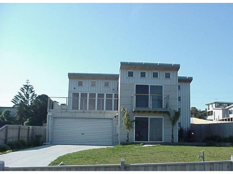 26 Halcyon Avenue, San Remo VIC 3925