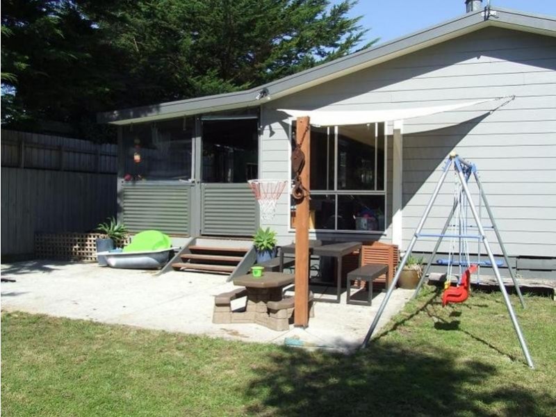 32 Kendall Avenue, Cape Woolamai VIC 3925