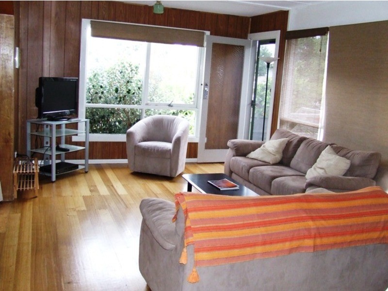 17 Justice Road, Cowes VIC 3922