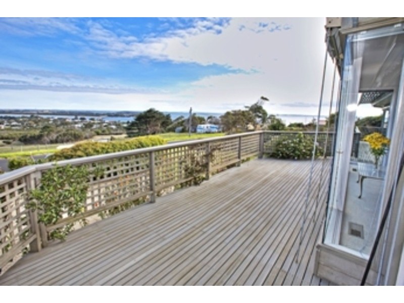 28 Panorama Drive, San Remo VIC 3925