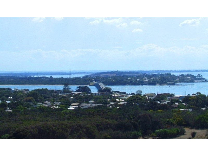 17 Panorama Drive, San Remo VIC 3925