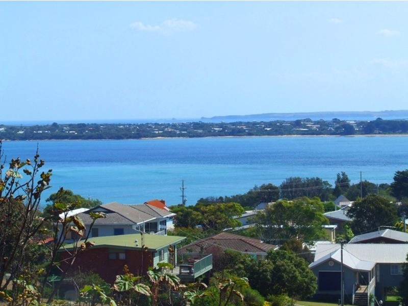 17 Panorama Drive, San Remo VIC 3925