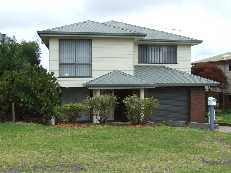 7 The Broadway, San Remo VIC 3925