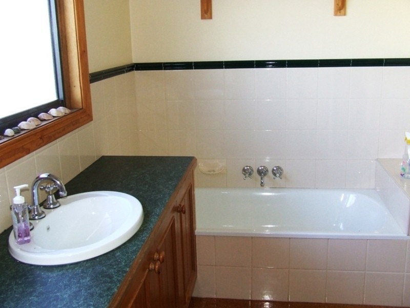 7 The Broadway, San Remo VIC 3925