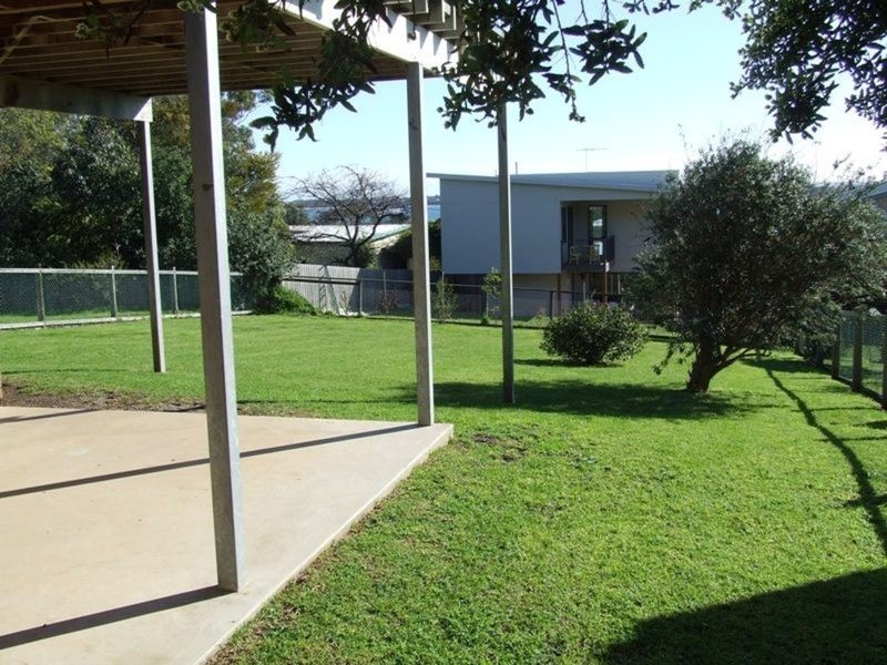 7 The Broadway, San Remo VIC 3925