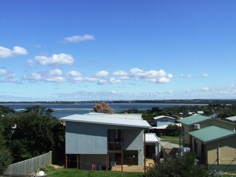 7 The Broadway, San Remo VIC 3925