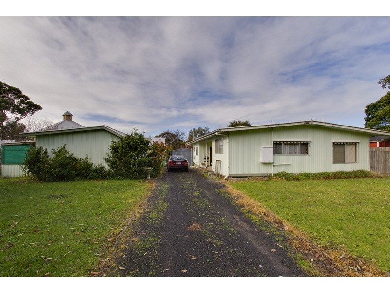 53 School Avenue, Newhaven VIC 3925