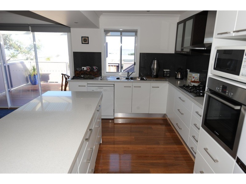 82 Penniwells Drive, San Remo VIC 3925