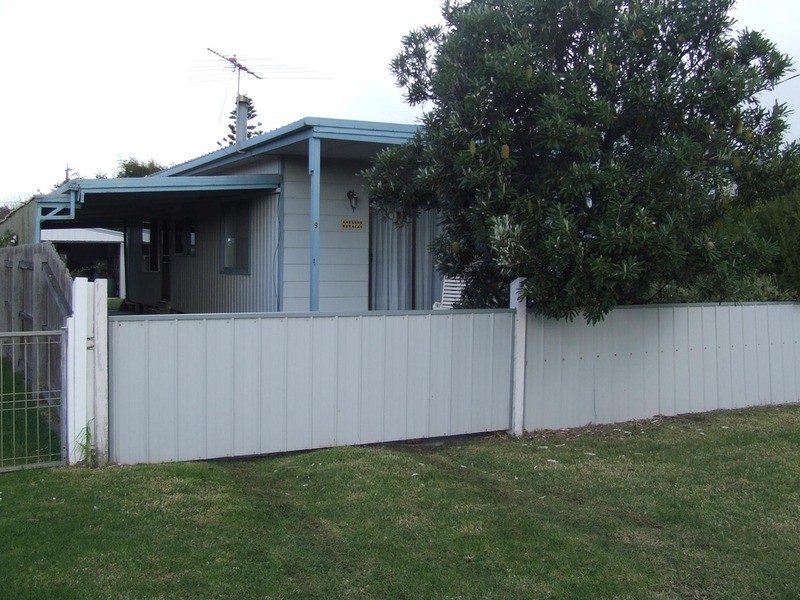 9 Anglers Road, Sunderland Bay VIC 3922
