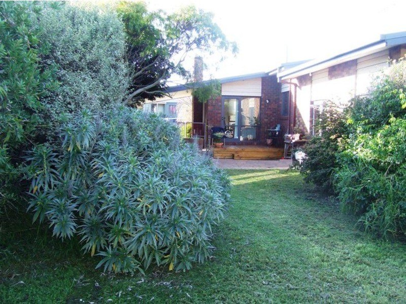 13 Genista Street, San Remo VIC 3925