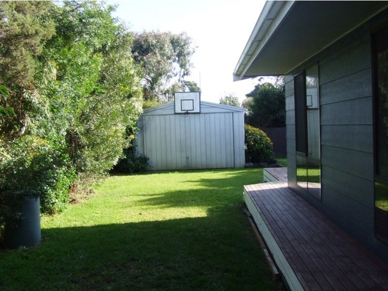 16 Kendall Avenue, Cape Woolamai VIC 3925