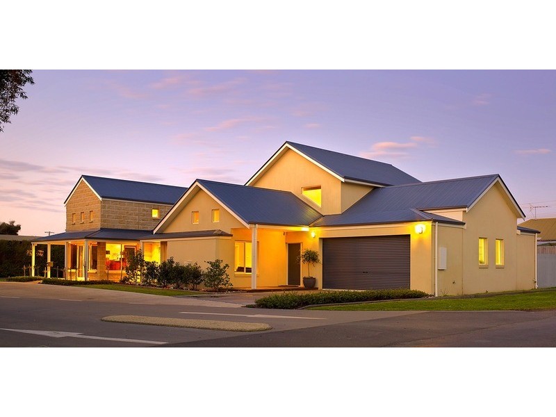 4 Mary Grove, San Remo VIC 3925