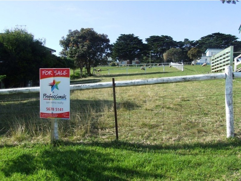 12 The Broadway, San Remo VIC 3925