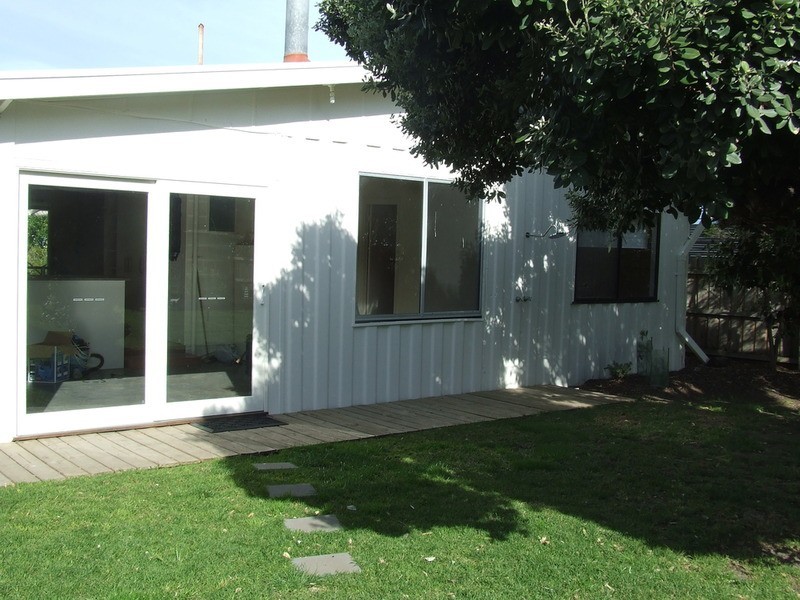 4 Barry Street, Sunderland Bay VIC 3922