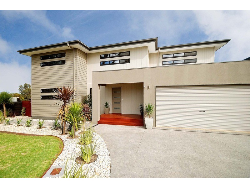 13 McCarthy Street, San Remo VIC 3925