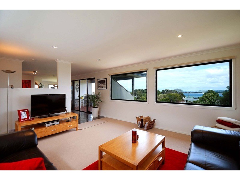 13 McCarthy Street, San Remo VIC 3925