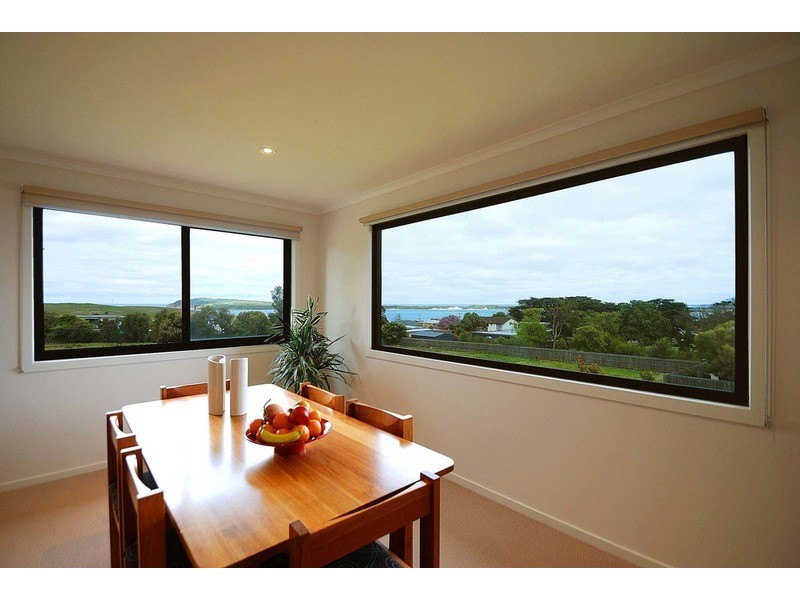 13 McCarthy Street, San Remo VIC 3925