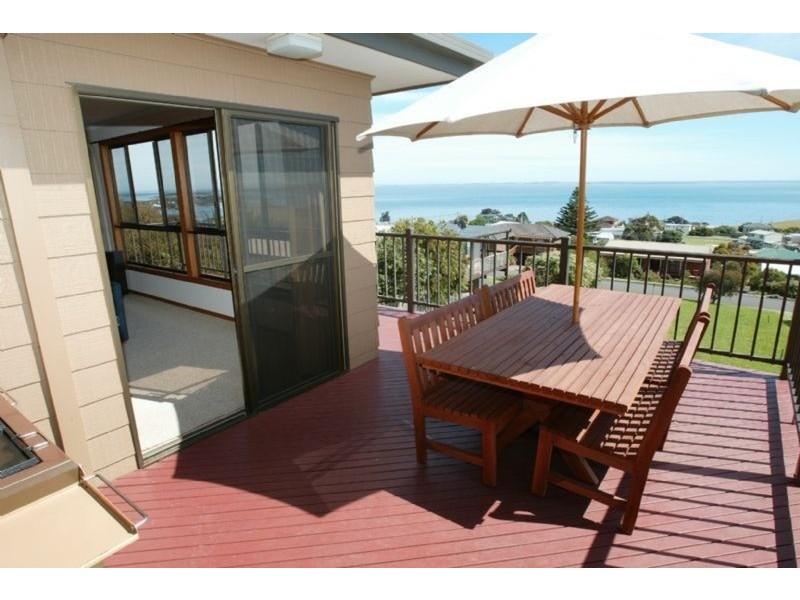 13 Stuart Street, San Remo VIC 3925
