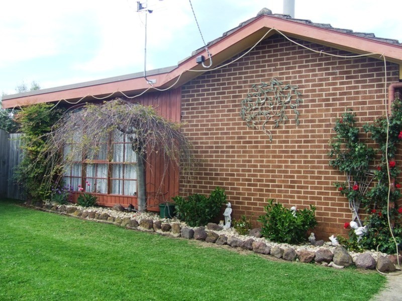 1 Hazelwood Road, San Remo VIC 3925