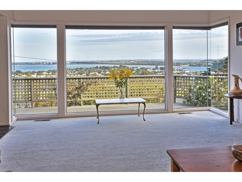 28 Panorama  Drive, San Remo VIC 3925