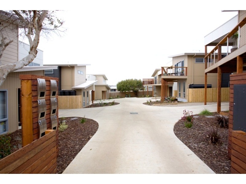 6/1 Stradbroke Crescent, Surf Beach VIC 3922