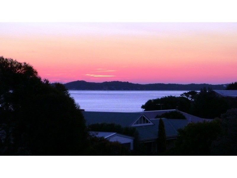 6 Ocean View Drive, San Remo VIC 3925