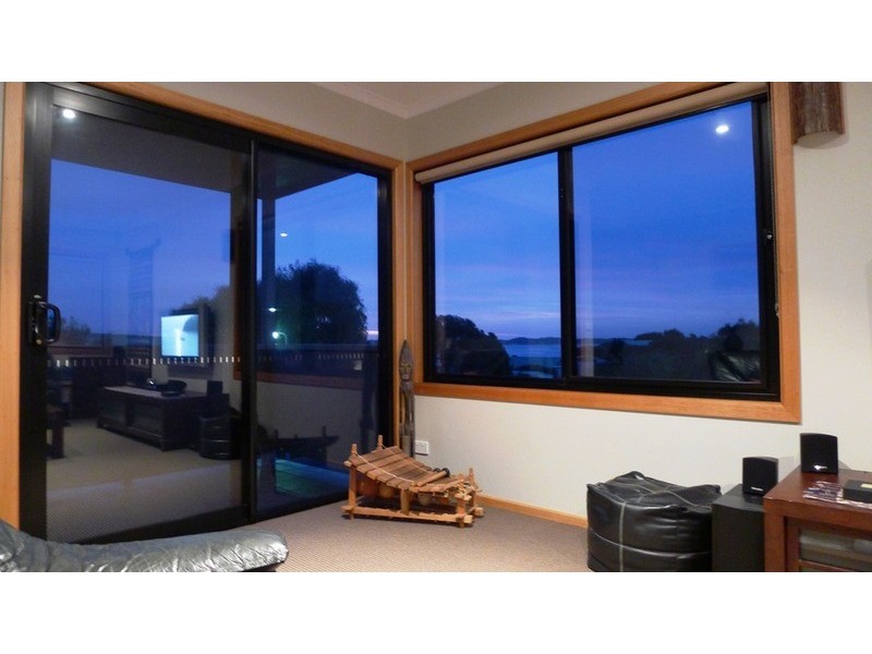6 Ocean View Drive, San Remo VIC 3925