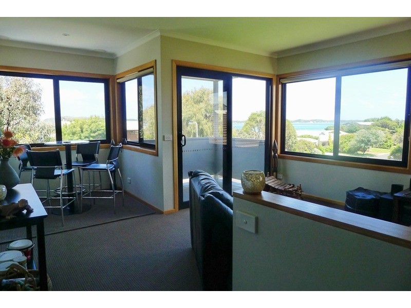 6 Ocean View Drive, San Remo VIC 3925