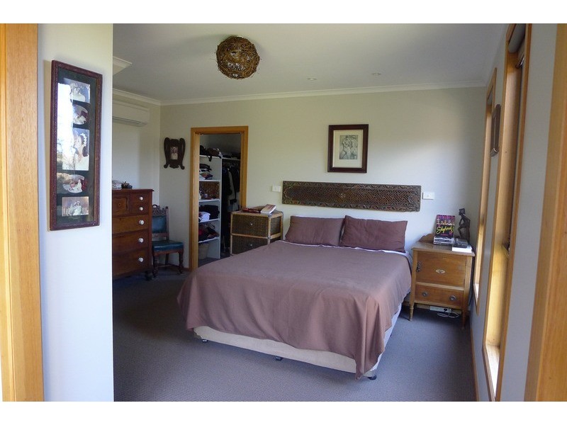 6 Ocean View Drive, San Remo VIC 3925