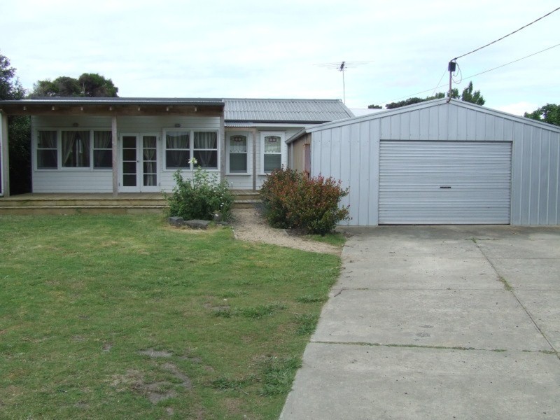 26 Fern Ave, Surf Beach VIC 3922