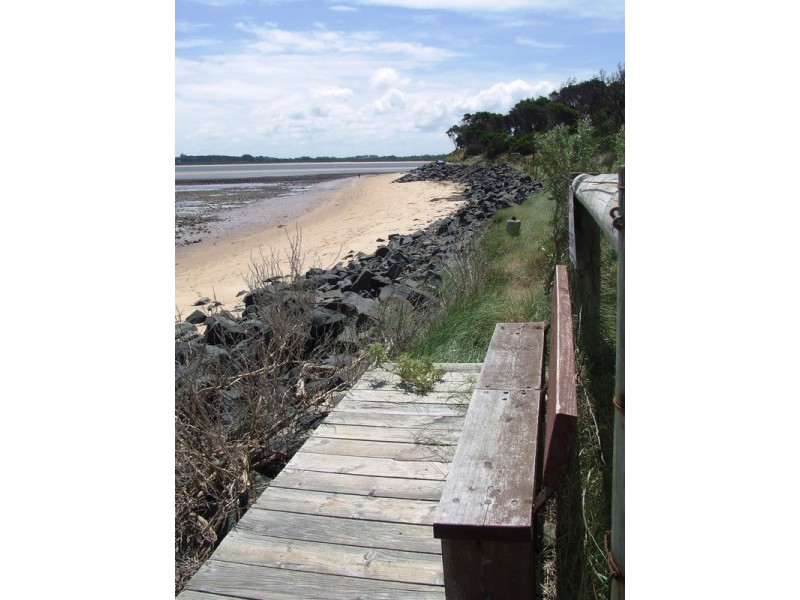 1/1 Ocean Grove, San Remo VIC 3925