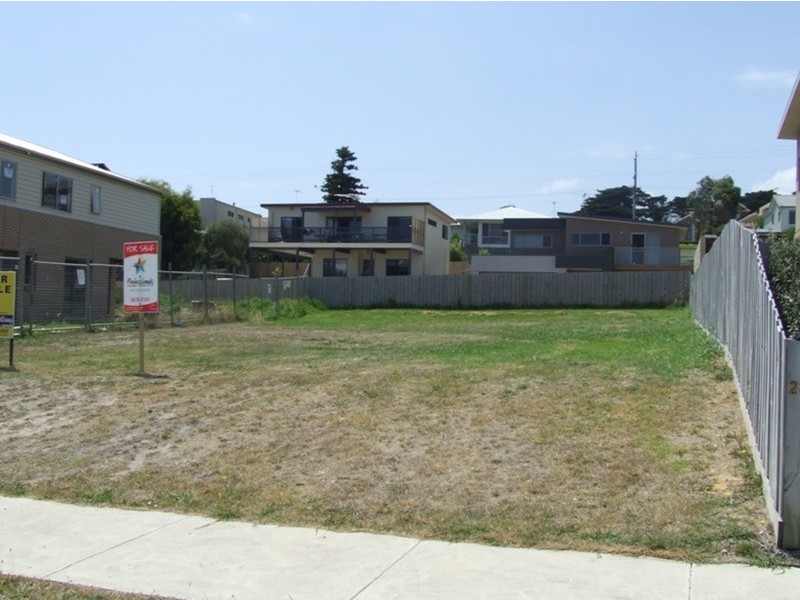 30 Halcyon Avenue, San Remo VIC 3925