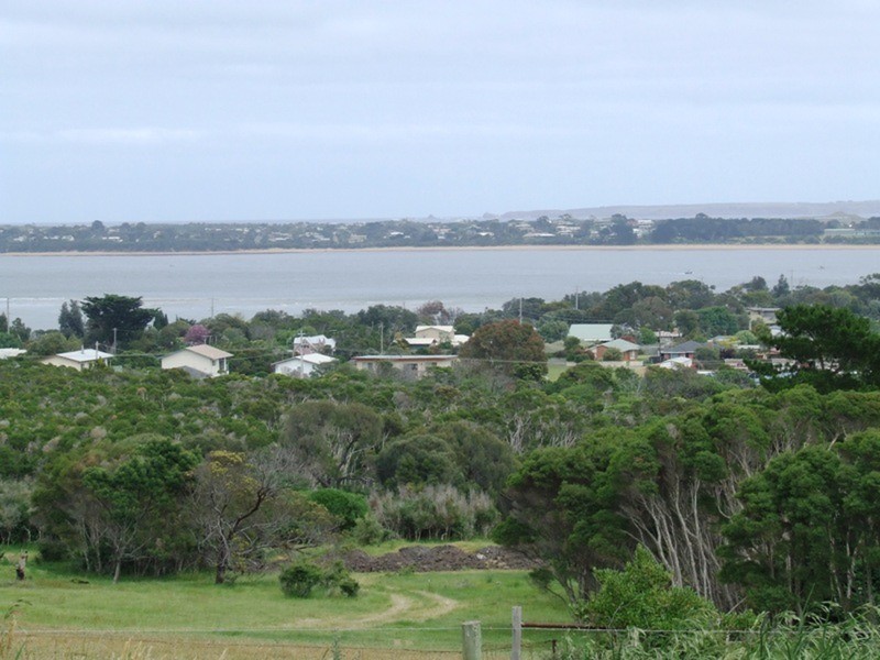 35 Panorama Drive, San Remo VIC 3925