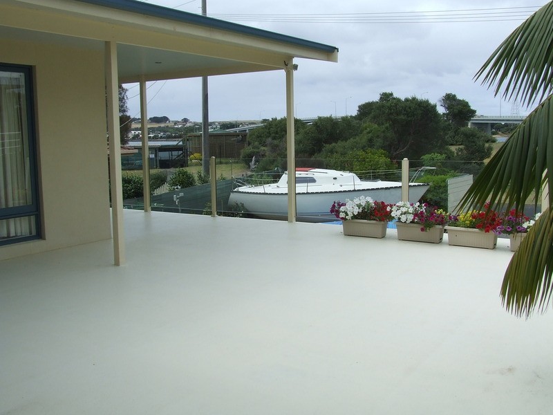 3 Beach Crescent, Newhaven VIC 3925