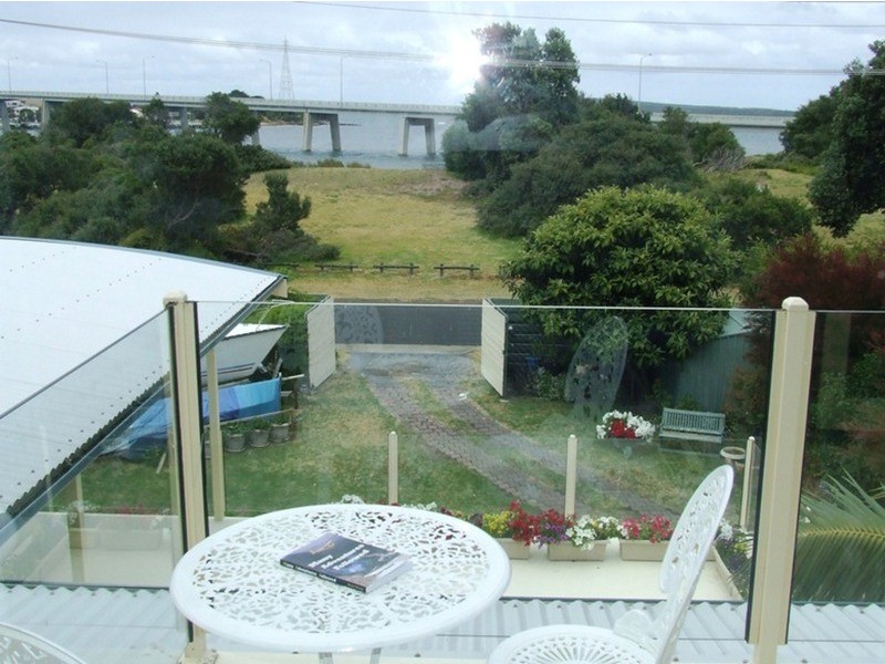 3 Beach Crescent, Newhaven VIC 3925