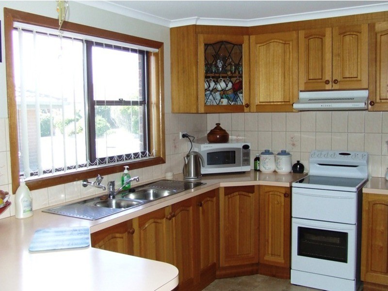 13 Edgar Road, San Remo VIC 3925