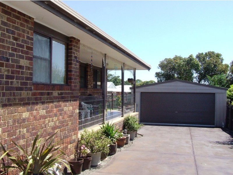 13 Edgar Road, San Remo VIC 3925