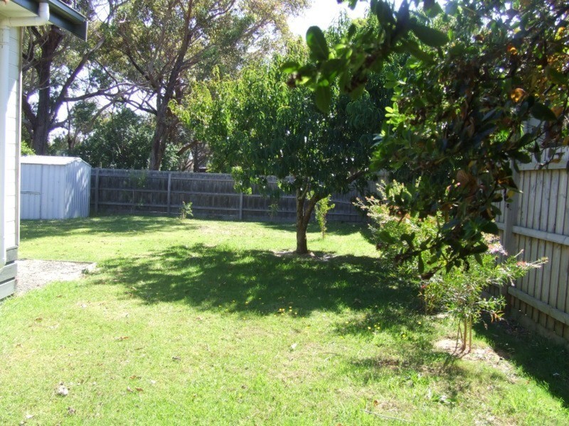 1 Edgar  Road, San Remo VIC 3925