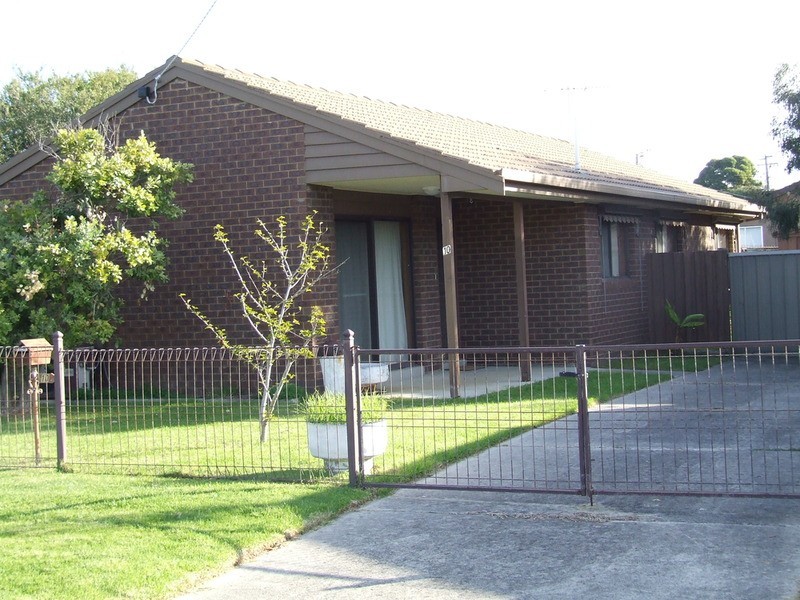 10 Park  Road, San Remo VIC 3925