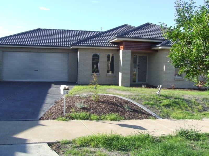 10 Kingfisher Way, Cowes VIC 3922