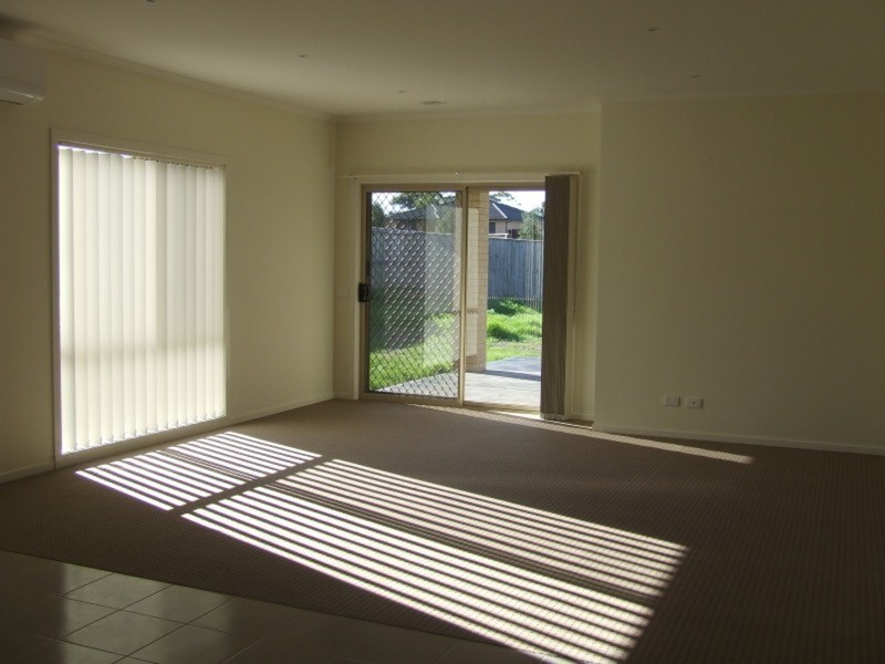 10 Kingfisher Way, Cowes VIC 3922