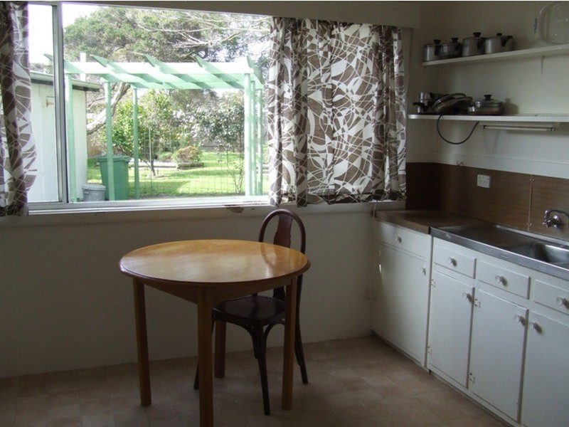 8 Edgar Road, San Remo VIC 3925