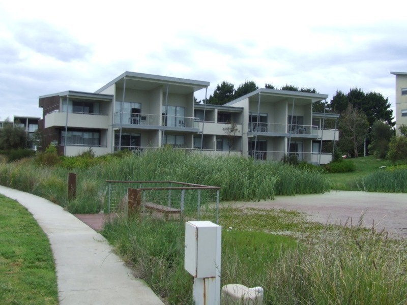 303/304  Silverwaters Apartments, San Remo VIC 3925