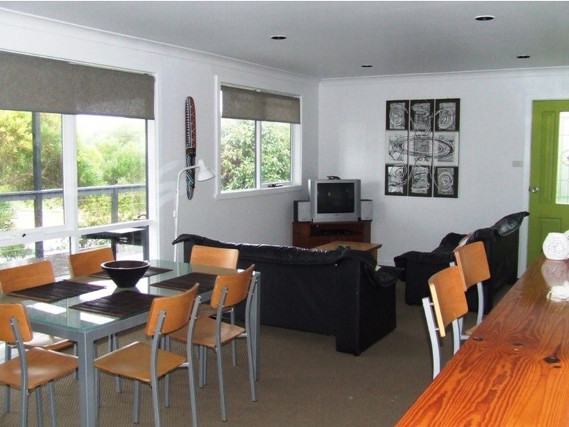 38 First Avenue, San Remo VIC 3925