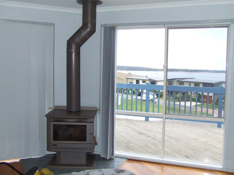 6  Halcyon Avenue, San Remo VIC 3925
