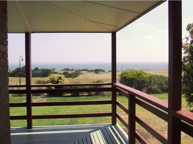 1/25-27 Small Court, San Remo VIC 3925