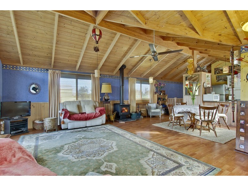 16 Beresford Drive, Cape Woolamai VIC 3925