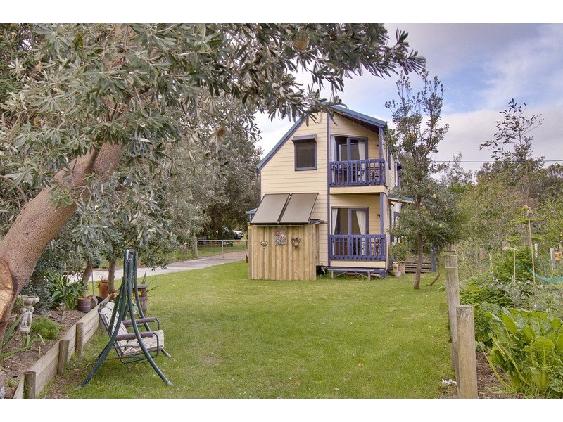 16 Beresford Drive, Cape Woolamai VIC 3925